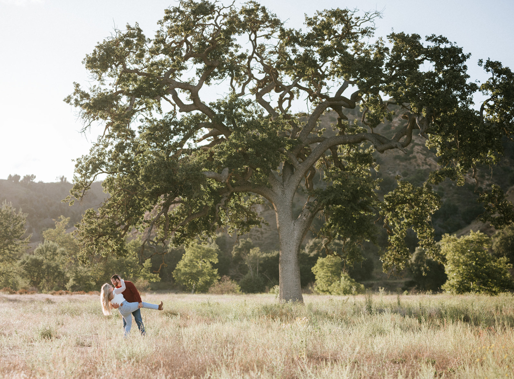 Blog 19 | Top wedding photographer | Engagement shoot | LA Engagement Session at Malibu Creek State Park: Allyson & Carlo