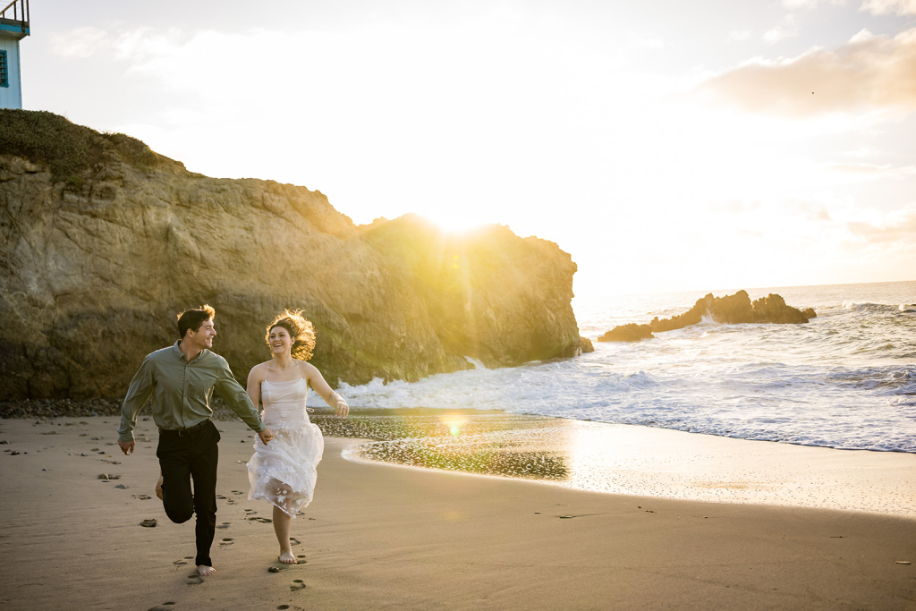 Jenny & Andrew beach engagement session tips